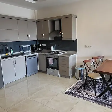 Sunny Apartment, 2 Rooms, 70m2, Close To Beach Алания