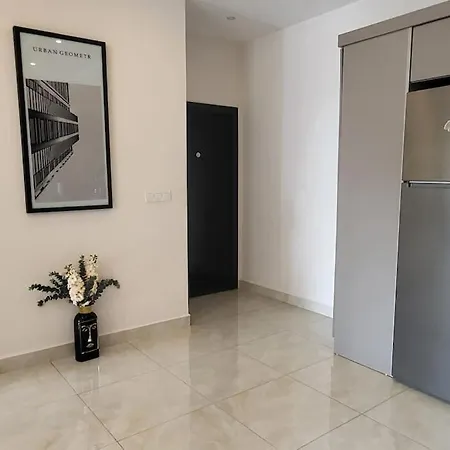 Sunny Apartment, 2 Rooms, 70m2, Close To Beach Apartament Alanya